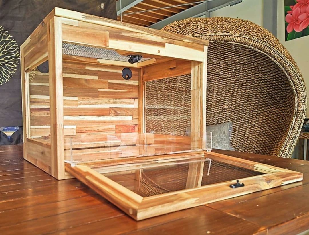 爬虫類ケージ　レオパ　ニシアフ