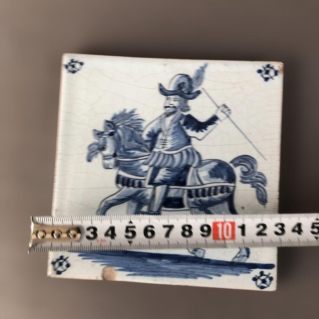 アンティーク　オランダ　デルフト焼のタイル　馬に乗った騎士