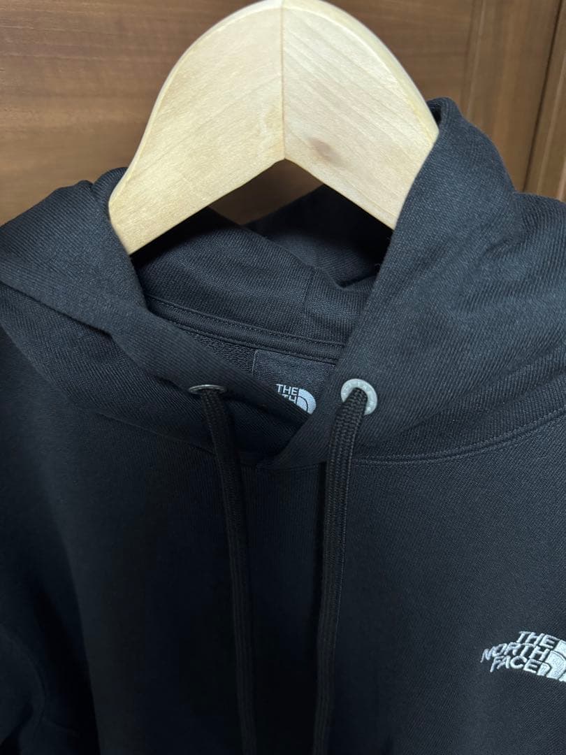 【新品未使用】THE NORTH FACE スクエアロゴパーカー　NT12333