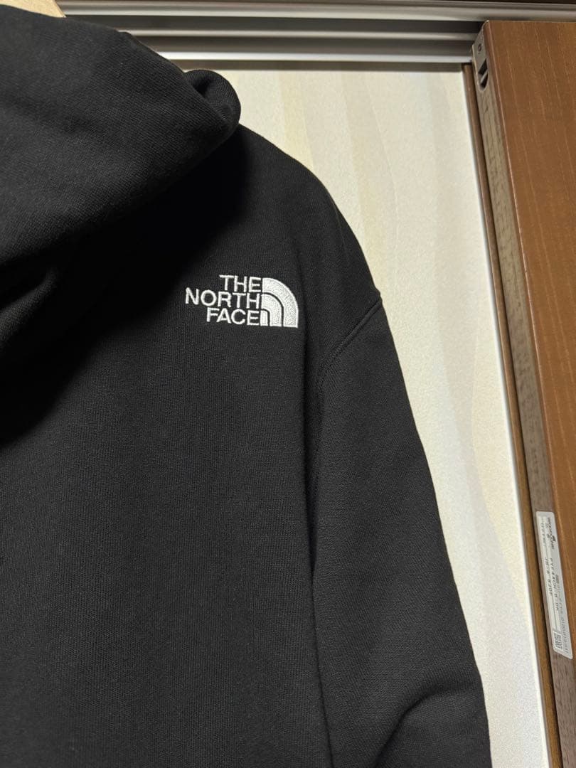 【新品未使用】THE NORTH FACE スクエアロゴパーカー　NT12333