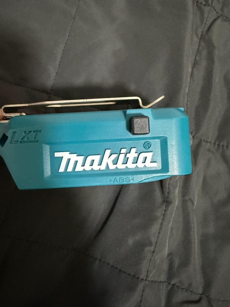 【送料無料・超美品】Makita マキタ 充電式電熱ブランケット CB200D