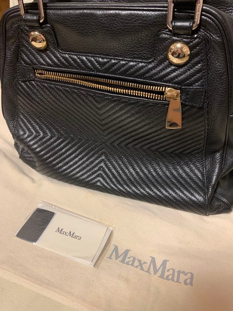 MaxMara ブラックレザーハンドバッグ