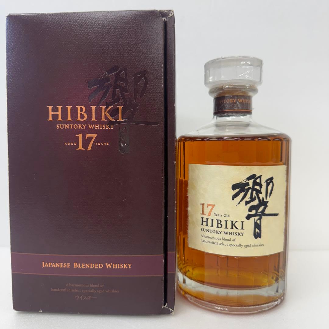 サントリー　響　１７年　700ml 箱付き