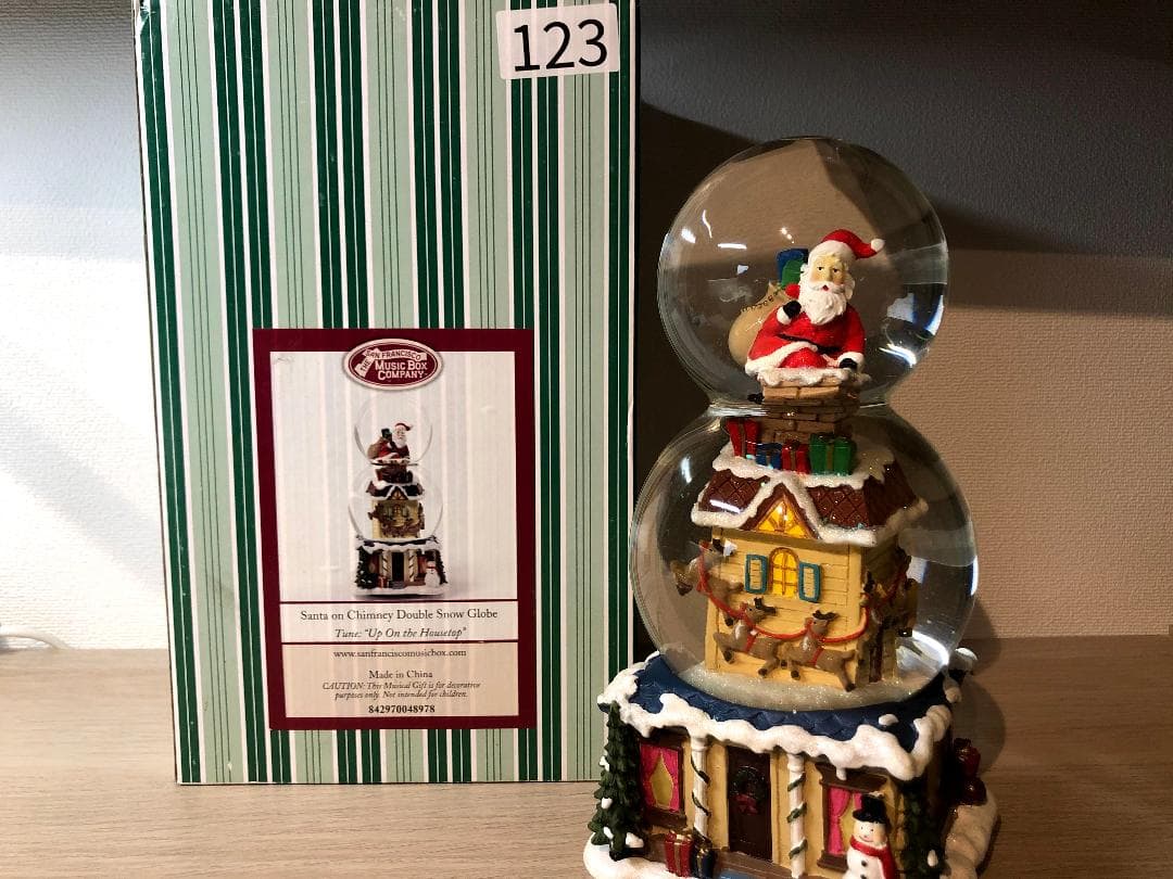スノードーム││サンタが煙突に│123