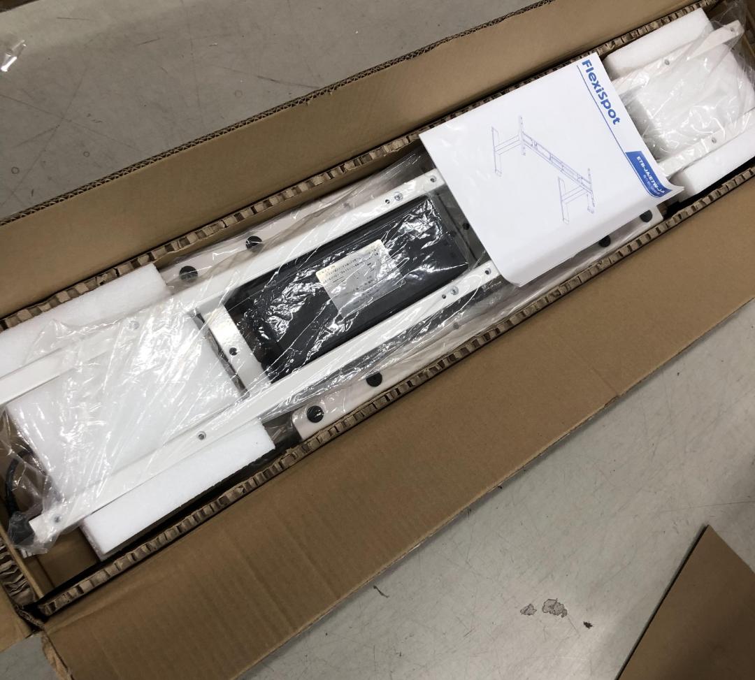 未使用 FLEXISPOT 電動式昇降デスク 高さ調節 E7W-JA【天板無し】