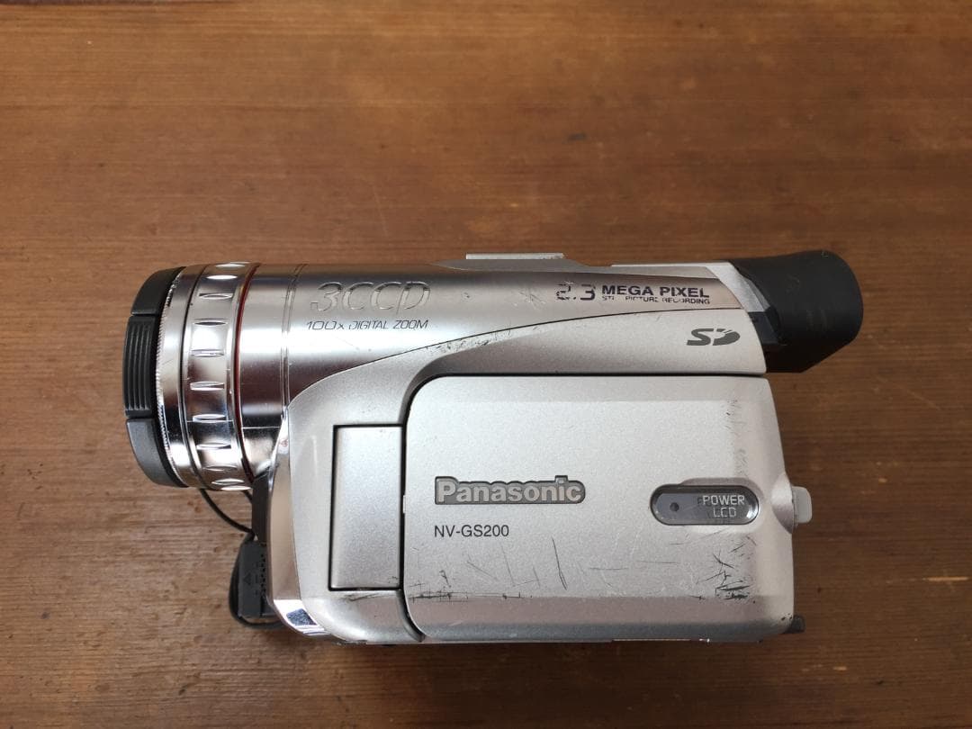 撮影再生ダビングOK　Panasonic NV-GS200　付属品あり　液晶綺麗