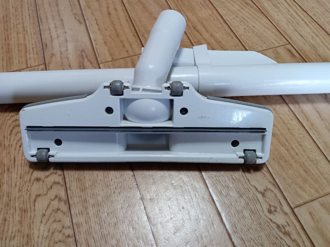 マキタ14.4V充電式クリーナー MCL143D バッテリー、充電器付