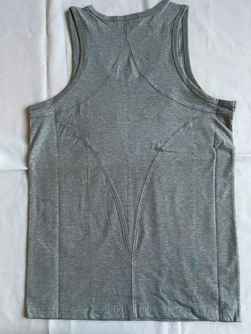 ThugClub ロゴチャーム　タンクトップ 本物