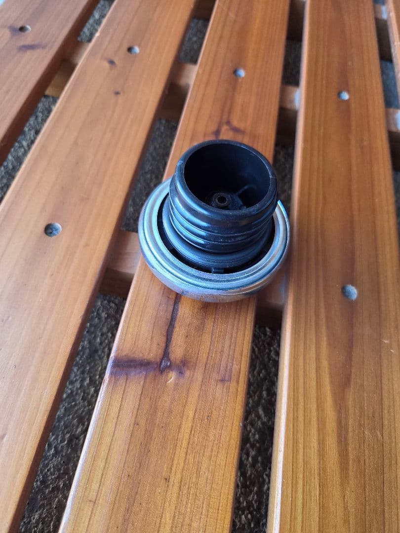 スポーツスター純正タンク