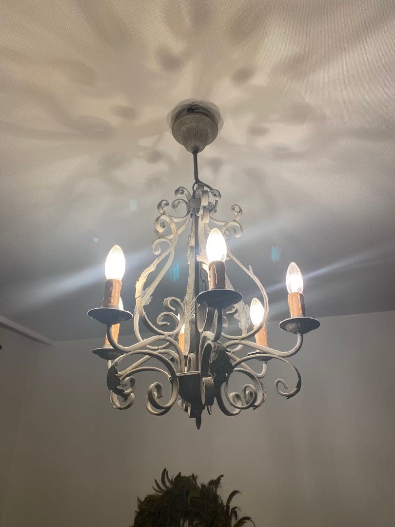 フランスアンティーク　アイアン製4灯シャンデリア グレー