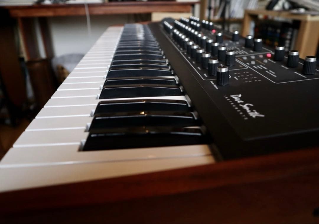 チ*ラ様 SEQUENTIAL Prophet'08 PE 61鍵シンセサイザー