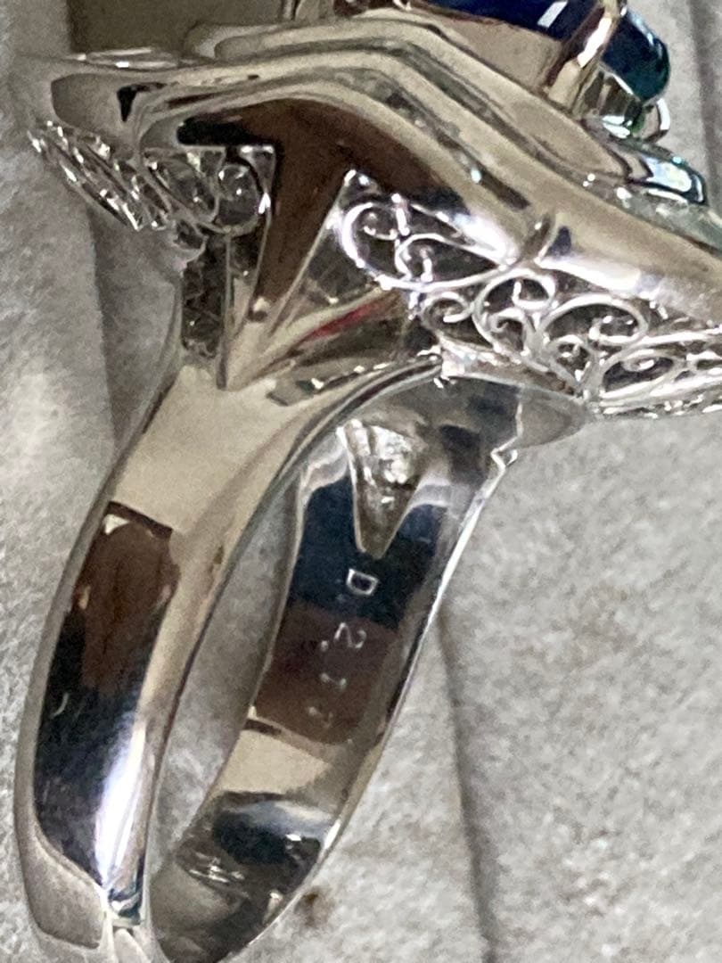 プラチナ天然サファイア６．65カラットリング