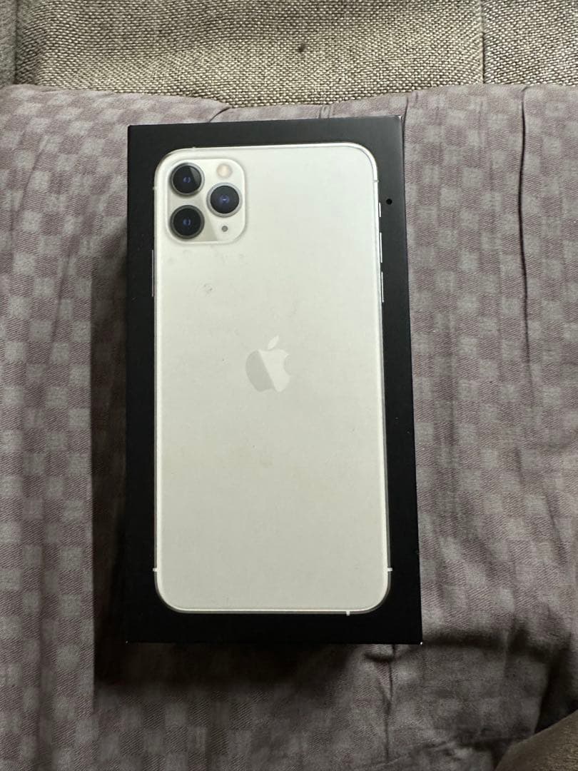 Apple iPhone 11 Pro シルバー 本体