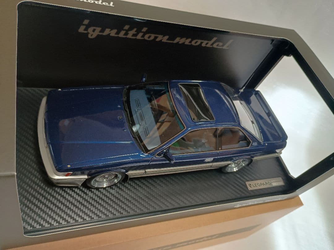 イグニッションモデル　1/18 レパード 3.0アルティマ　F31