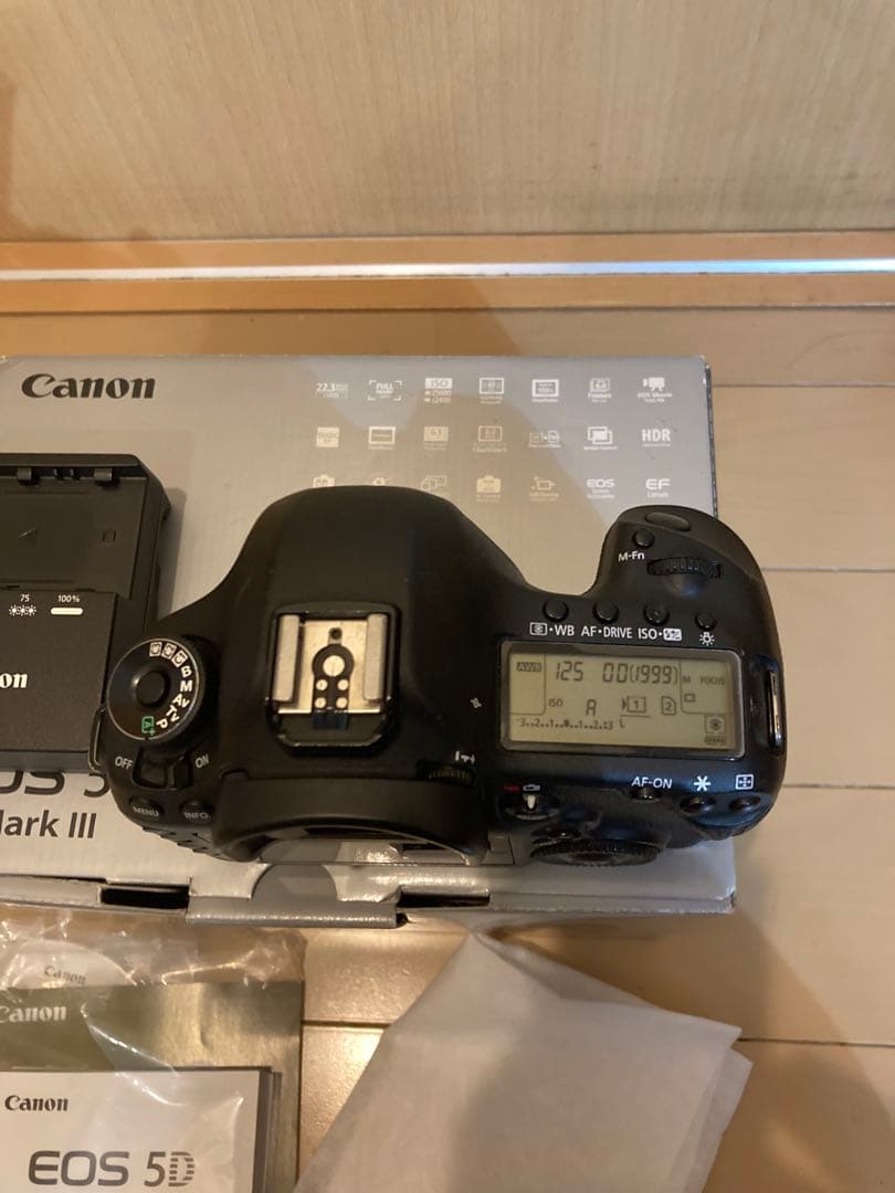 Canon EOS5DMarkIII 本体+純正バッテリーグリップほか