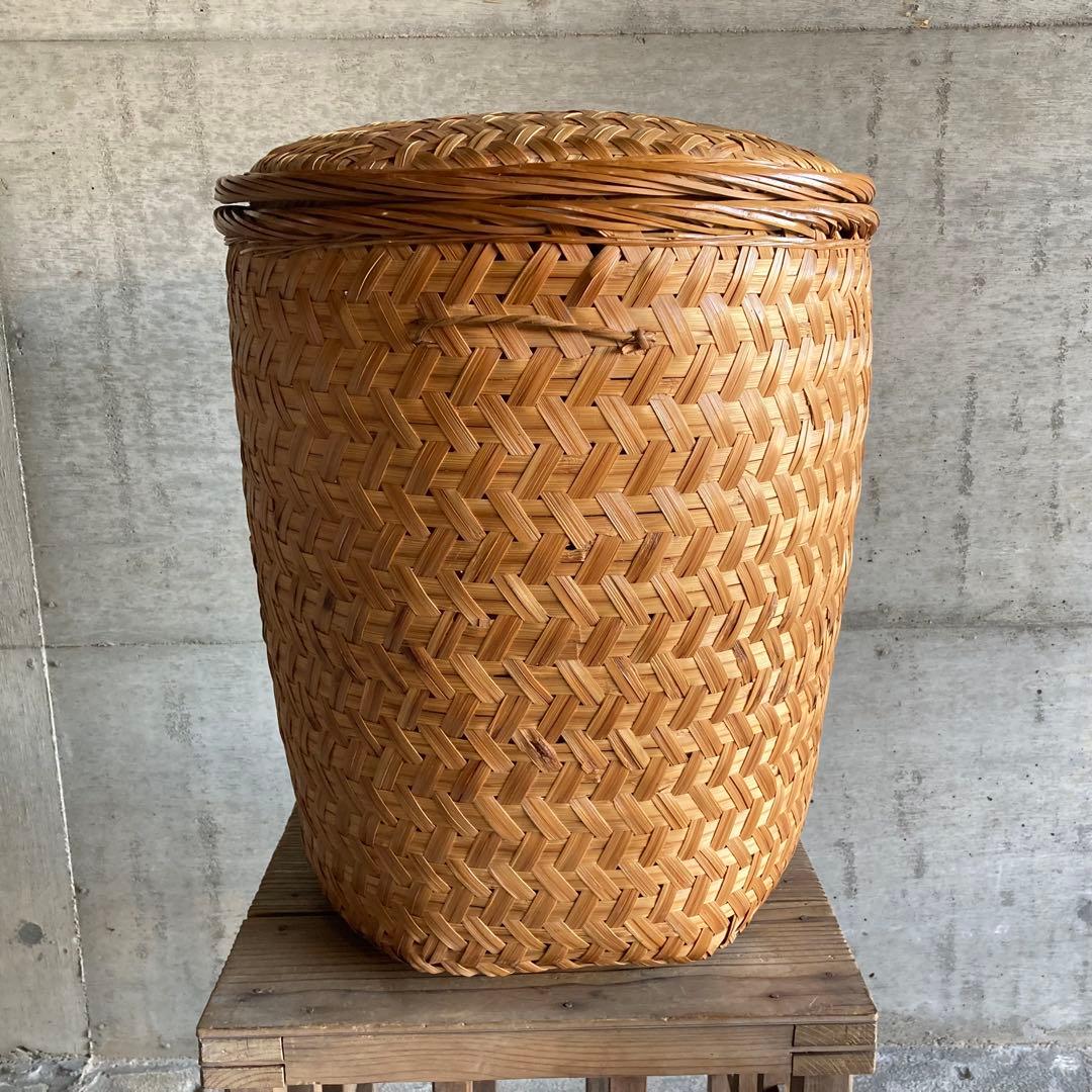 大きな竹籠 カゴ バスケット 大型 収納 保存 蓋付き 編み込み 工芸品 レトロ
