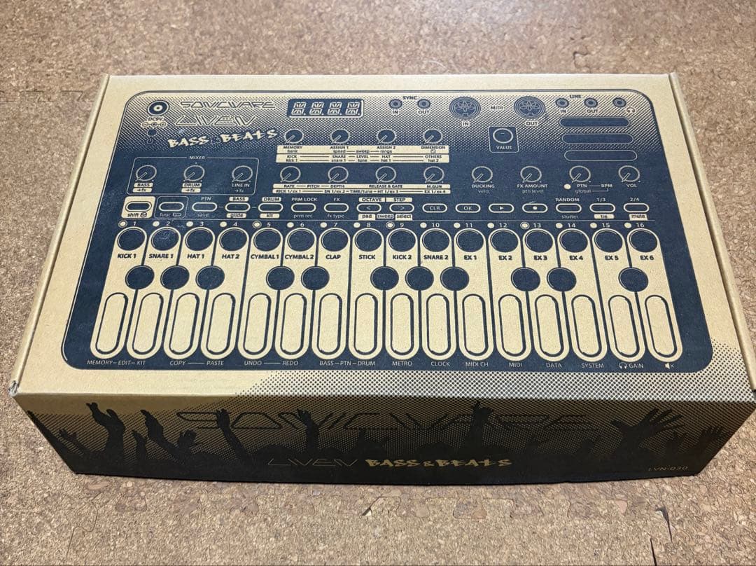 鍵盤楽器 SONICWARE LIVIEW BASS BEATS