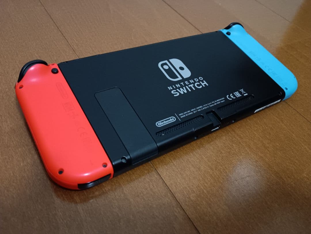 Nintendo Switch 【中古・美品】