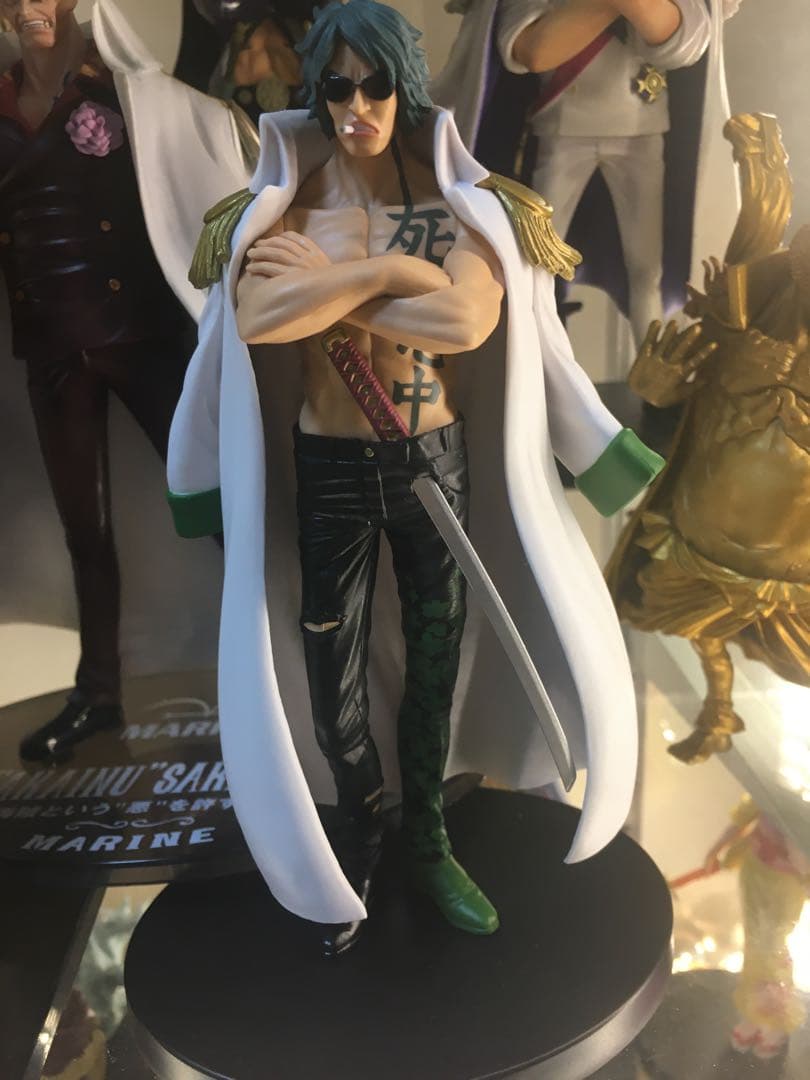 ワンピース　海軍フィギュア11体まとめ売り 黄猿、赤犬、緑牛、センゴク、ガープ他