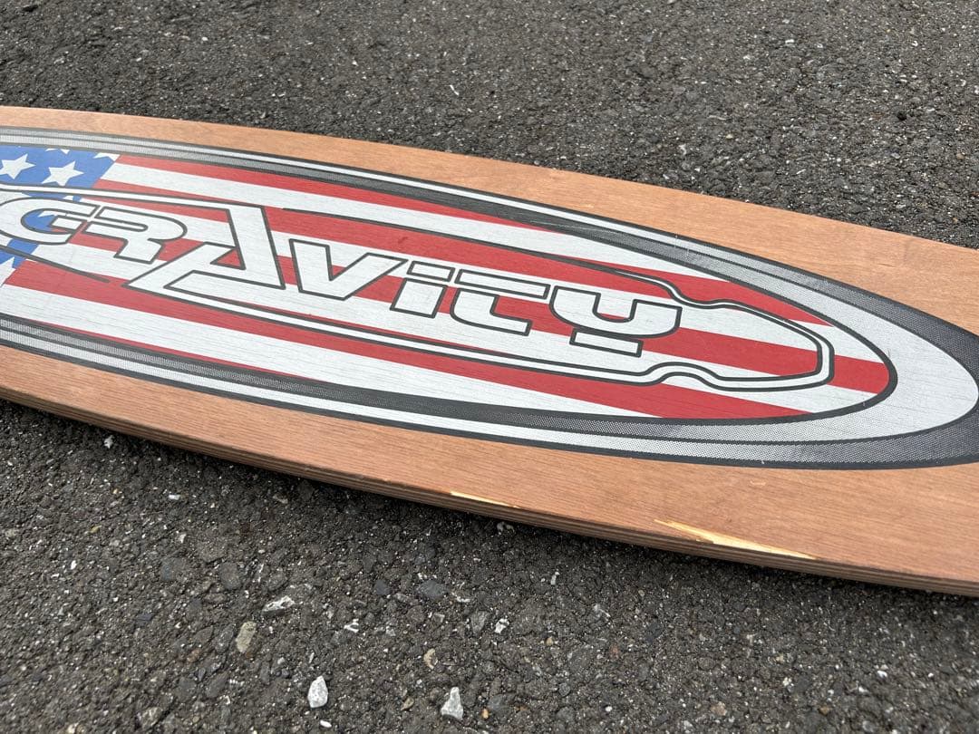 グラビティ　ロングスケートボード