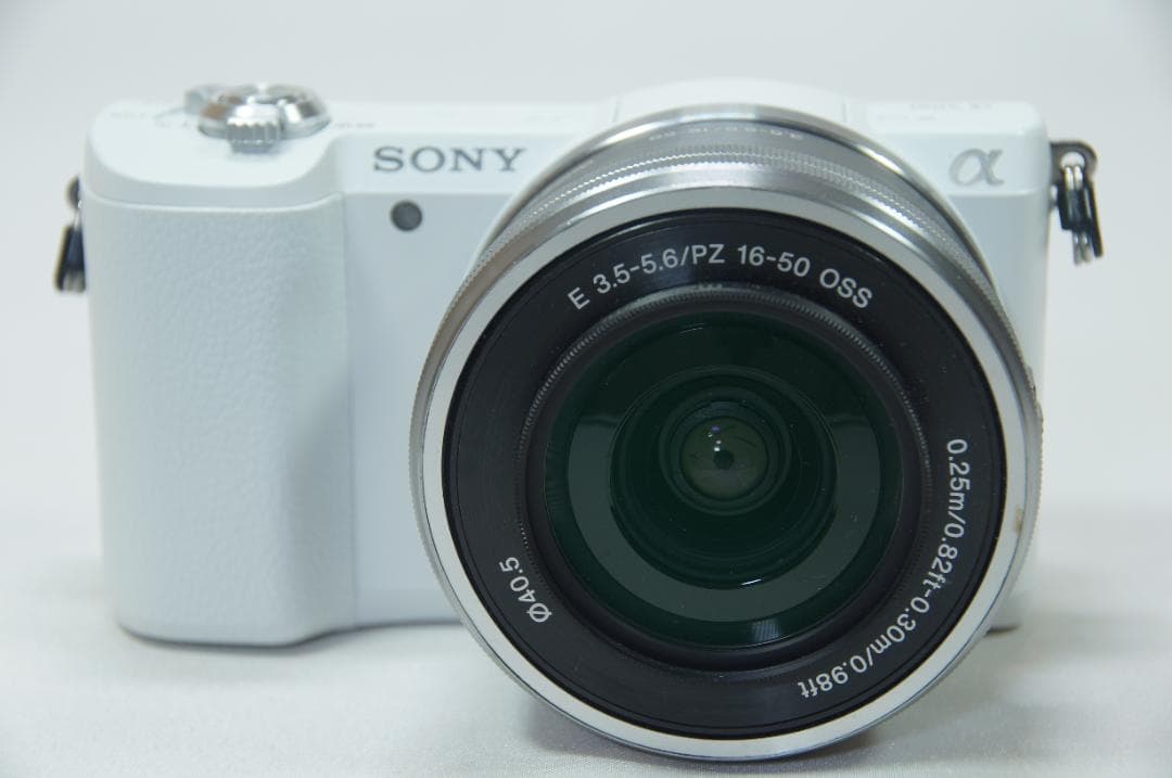 【極美品】 SONY α5100 ホワイト シャッター数3660回 【返品保証】