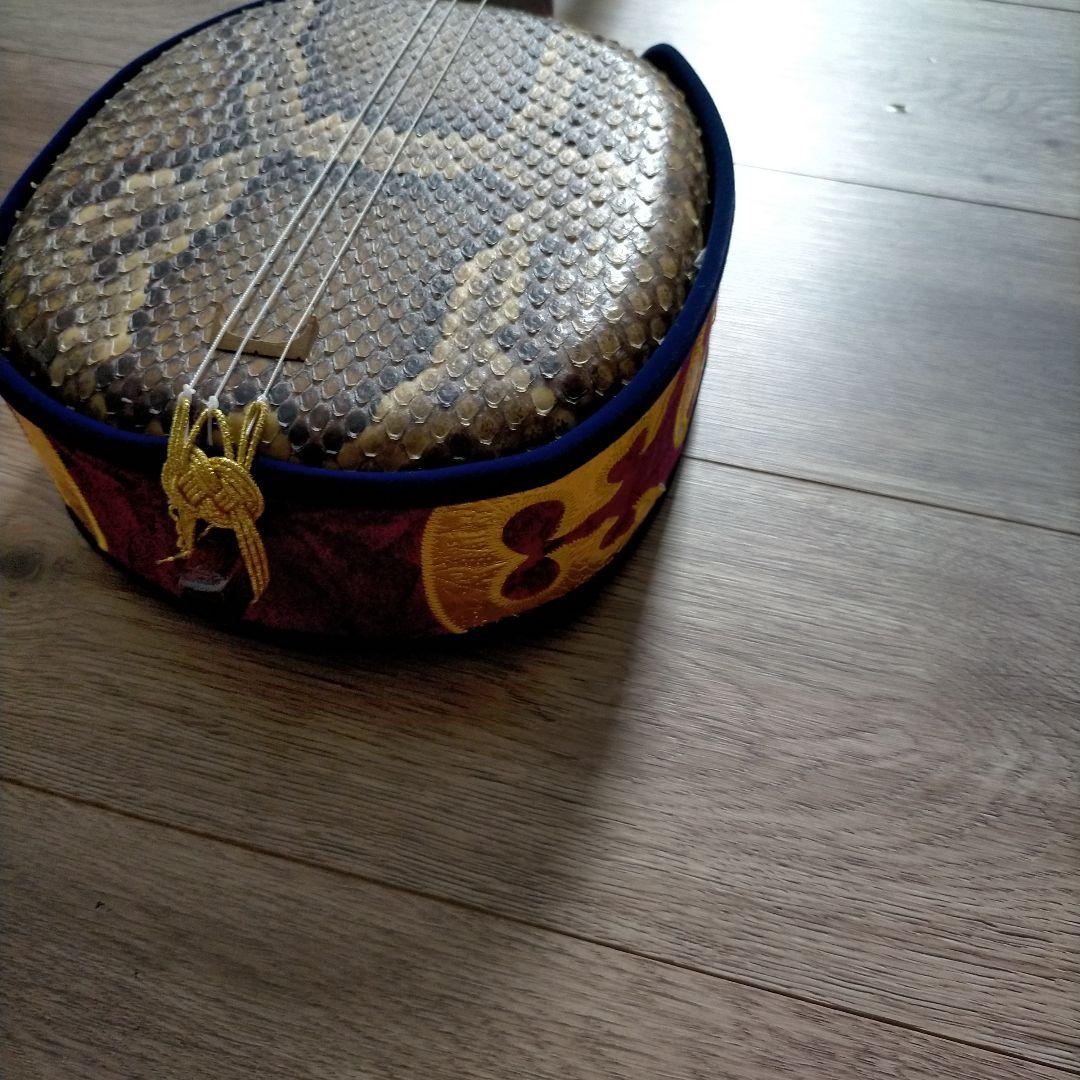 沖縄三線 本皮 三線 沖縄 皮破れなし 蛇皮 本蛇革 琉球 和楽器 弦楽器