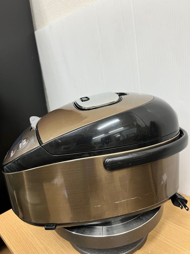 TIGER 炊飯器 5.5合 IH炊きたて JKT-M100 2021年製