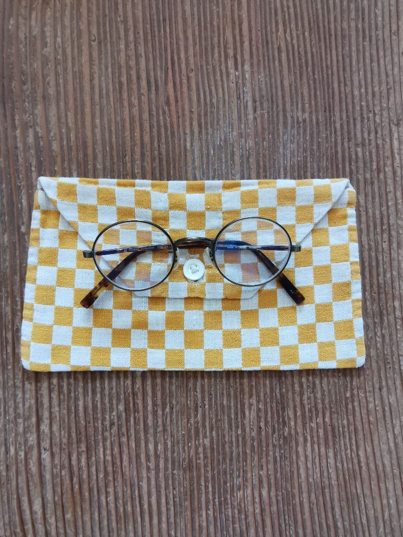 アンティークフランス イエロー＆アイボリー 市松模様織ケース 真珠色シェルボタン