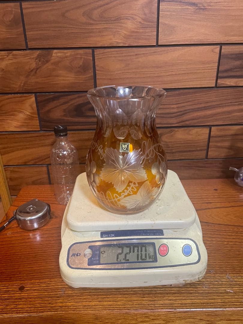 カガミクリスタル　色被せ　黄色　花瓶×1　各務クリスタル　重さ約2.2kg