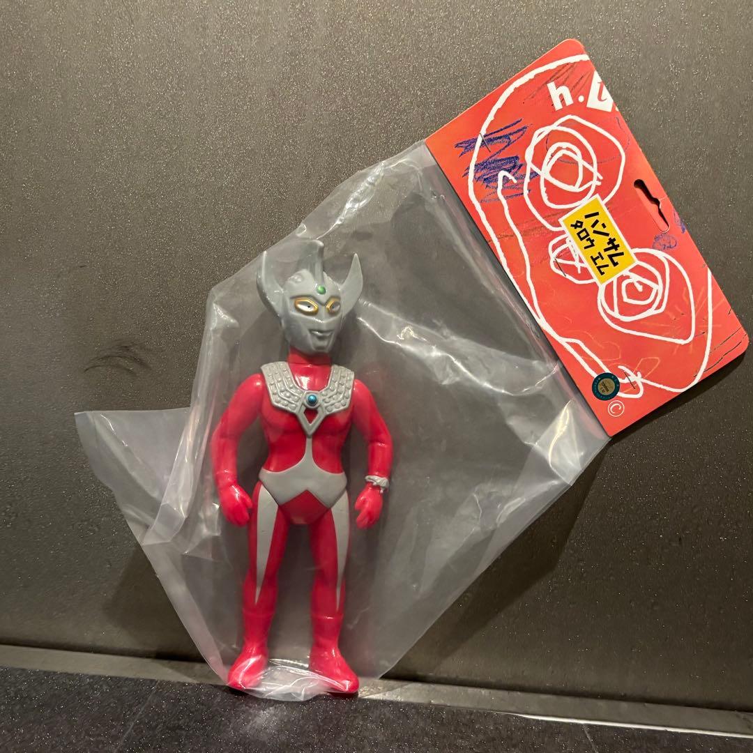 ハンサムタロウエム　ウルトラマンタロウ　ソフビ