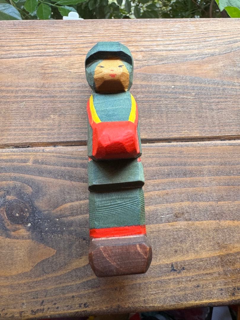 オストハイマー　サーミの子ども　ドイツ　木のおもちゃ