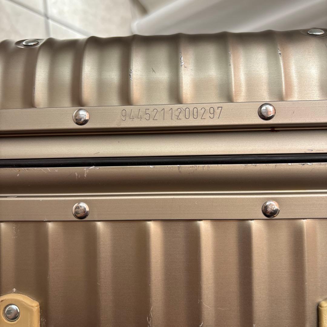 RIMOWA スーツケース