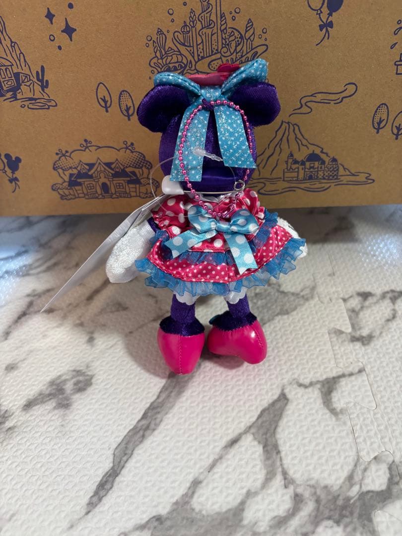 ディズニー　パルパルーザ　ミニーのファンダーランド　ぬいぐるみ　ぬいぐるみバッジ
