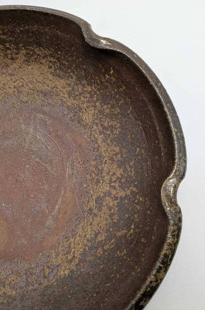 【未使用】 大平一誠 備前焼 輪花皿 直径28cm 盛り皿 深皿 食器 胡麻緋襷