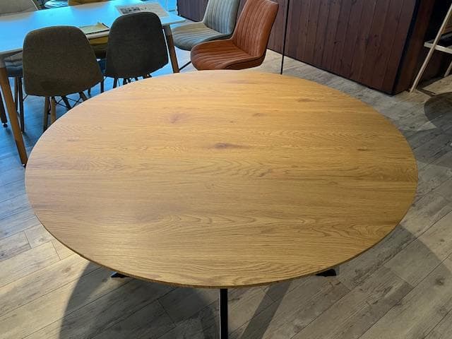 ダイニングテーブル　ナチュラル　円形　丸形　新品