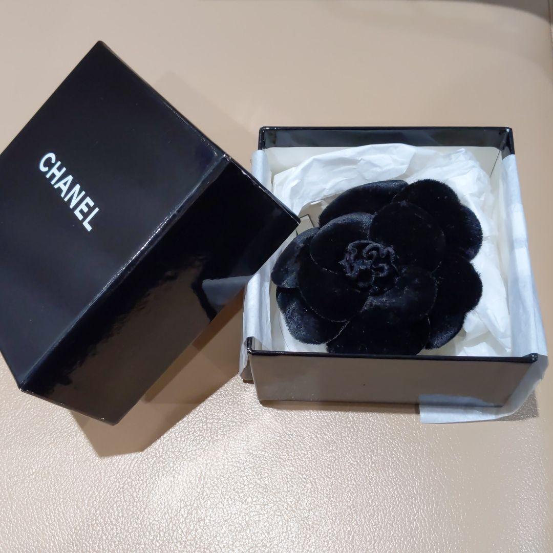 CHANELカメリアコサージュ