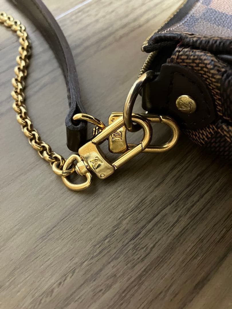 ルイ・ヴィトンのダミエ・エベヌ エヴァ ショルダーバッグ