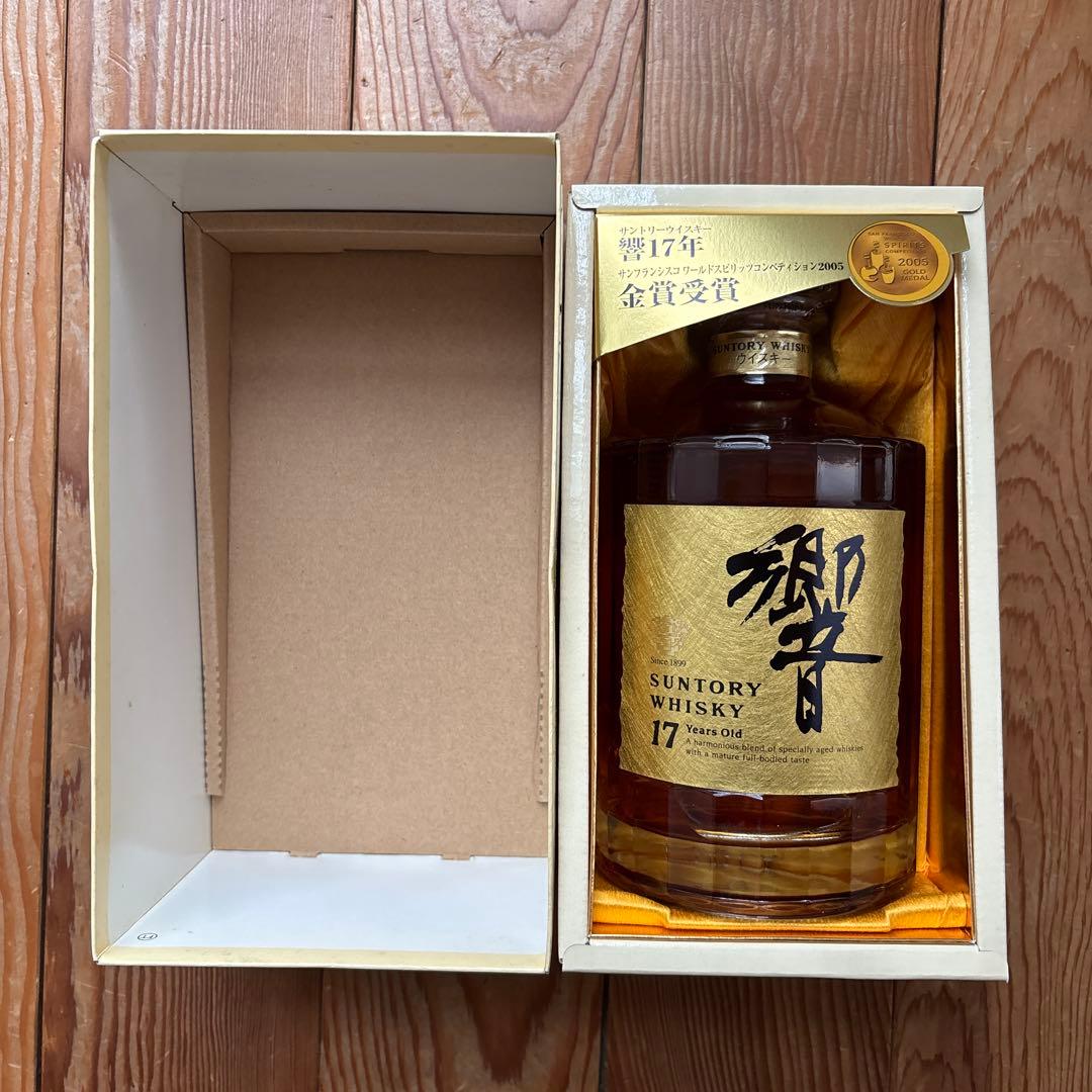 【希少】SUNTORY WHISKY 響17年（旧）ゴールドラベル