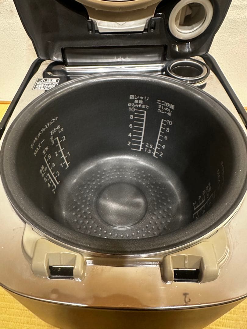 Panasonic 圧力IH炊飯器W踊り炊き　内釜交換済SR-VSX188-K