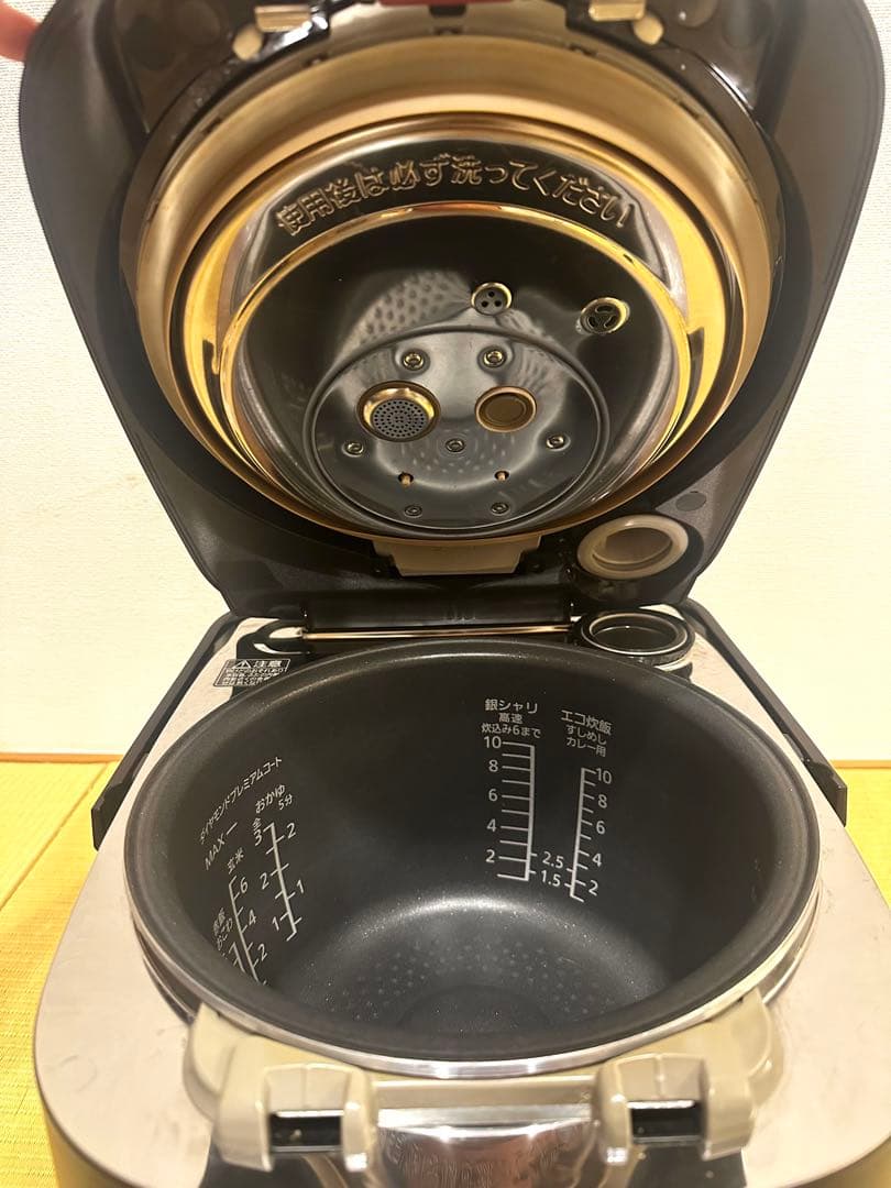 Panasonic 圧力IH炊飯器W踊り炊き　内釜交換済SR-VSX188-K