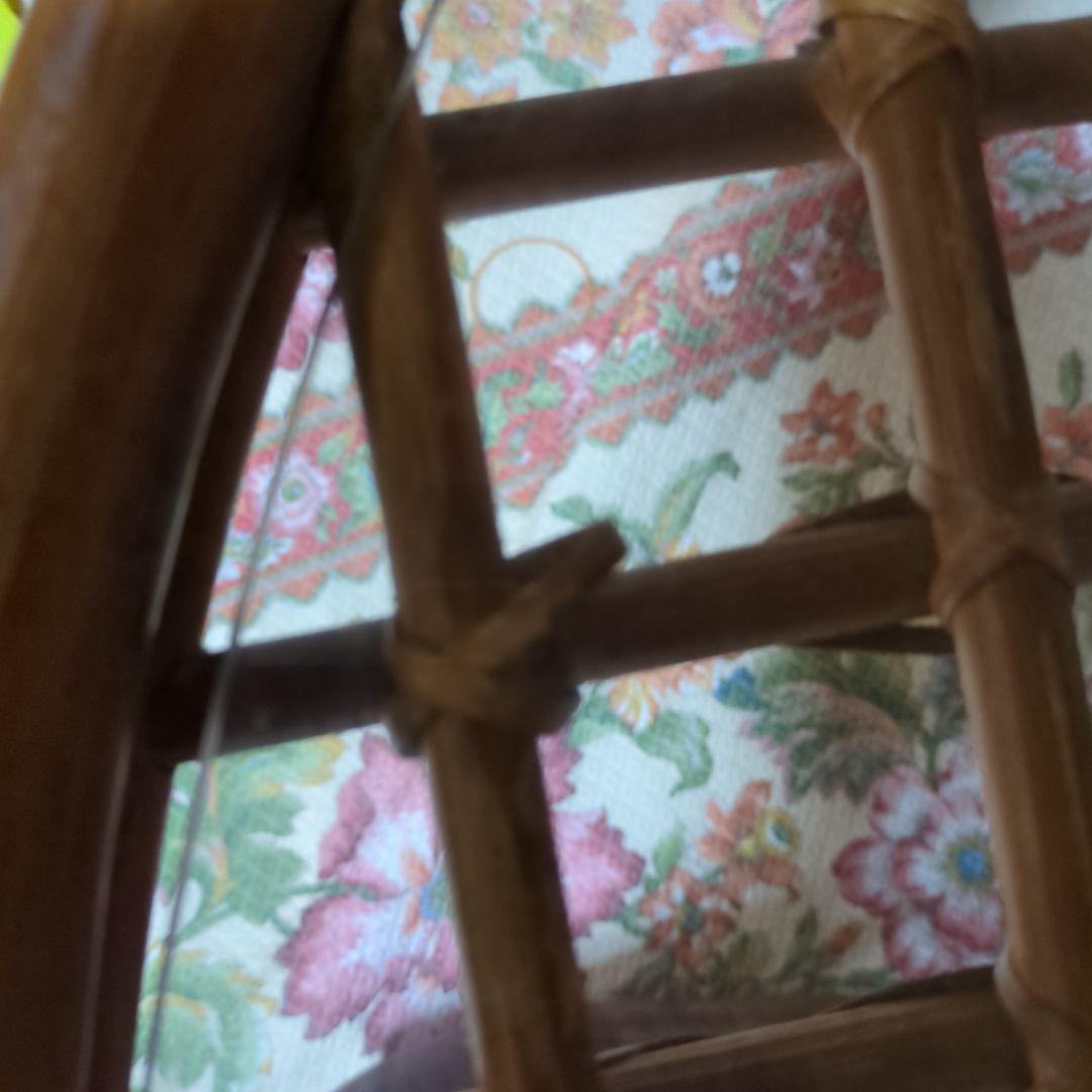 レトロ　ラタン製 円形座卓 メッシュデザイン　　直径９０センチ　高さ３５センチ