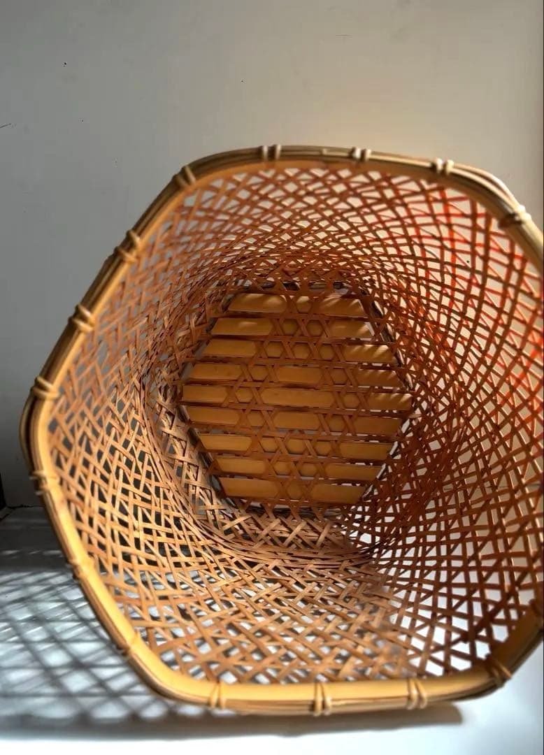 689 民芸 工芸 竹細工 竹かご 六角かご 脱衣カゴ 籠 インテリア 美品