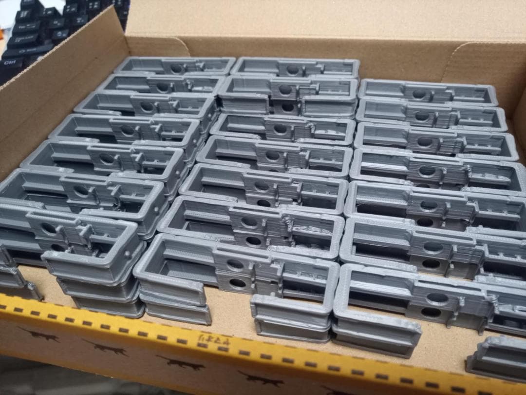 高耐久ABS素材 ベルトリンクフィーダー 弾薬フィードシュート 風 弾帯 カバー