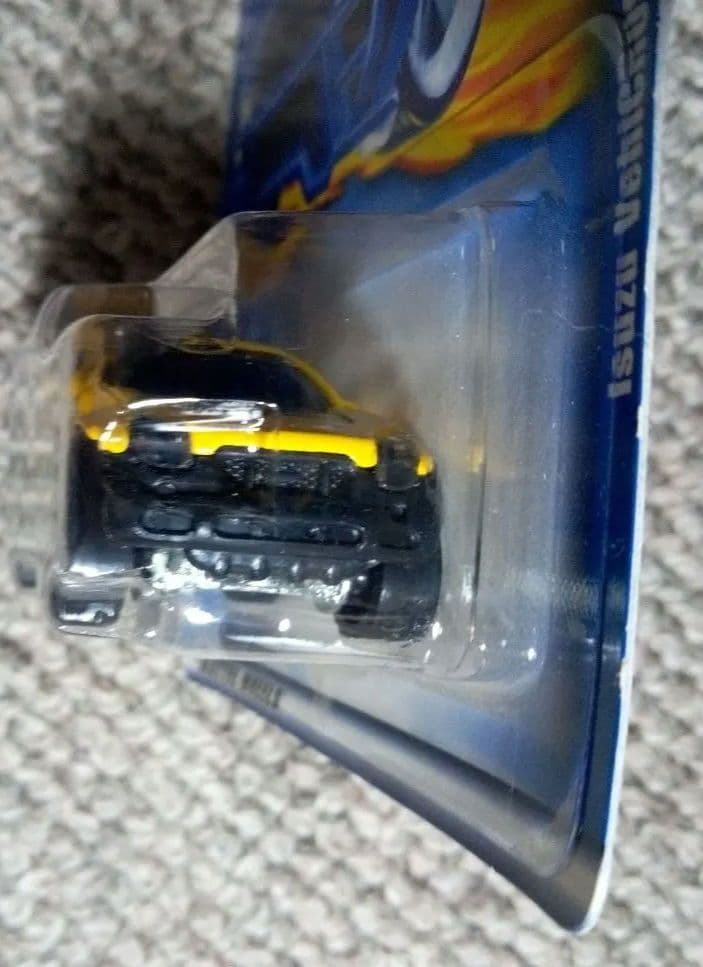 いすゞビークロス 2種HotWheels珍品未開封