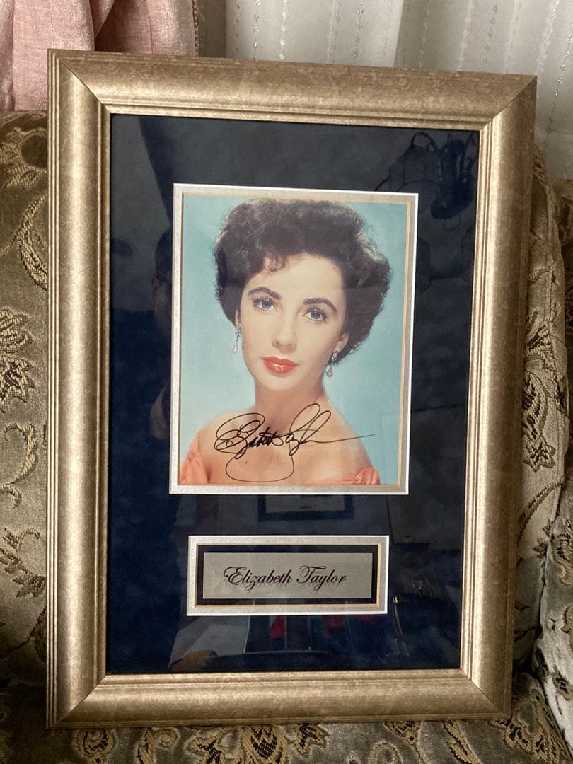 エリザベステイラー　直筆サイン入りフォトフレーム