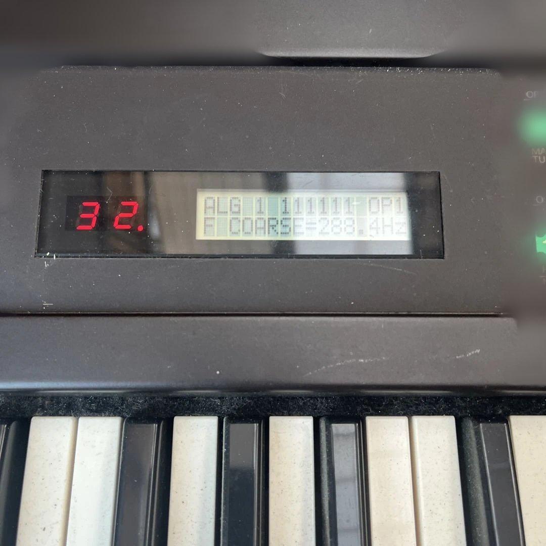 ヤマハ YAMAHA DX7 シンセサイザー 通電確認済み中古