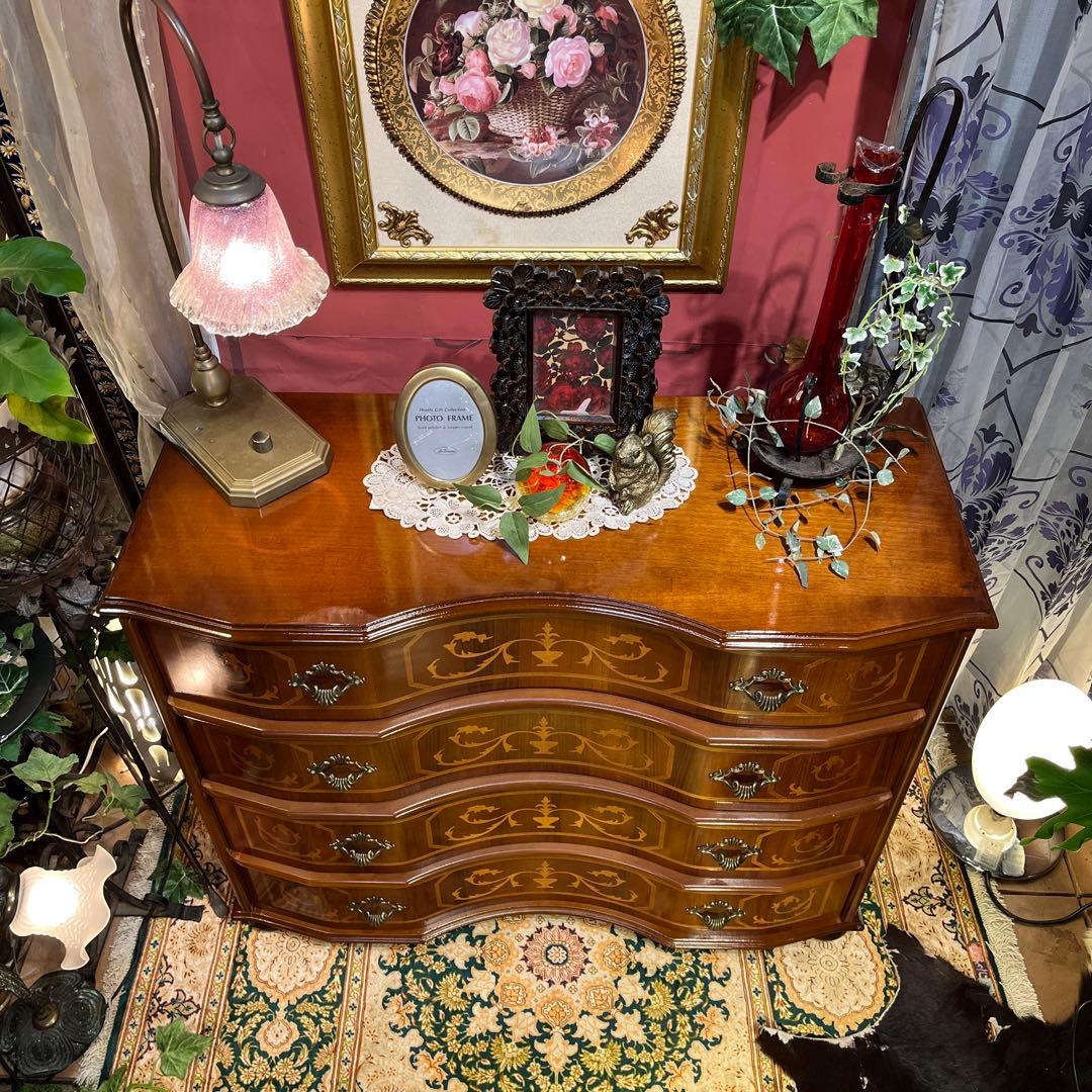 雪　Sale イタリアン アンティークPT 象嵌　４DRキャビネット