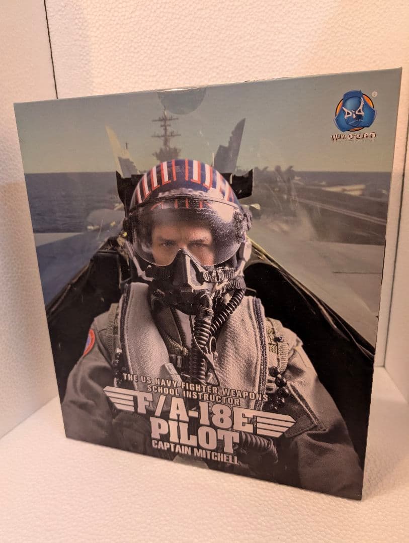 CAPTAIN MITCHELL フィギュア　TOP GUN