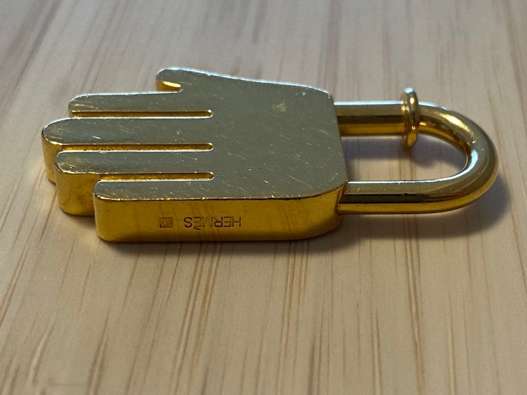 エルメス（HERMES）ハンドモチーフカデナ2002年　ゴールド　チャーム