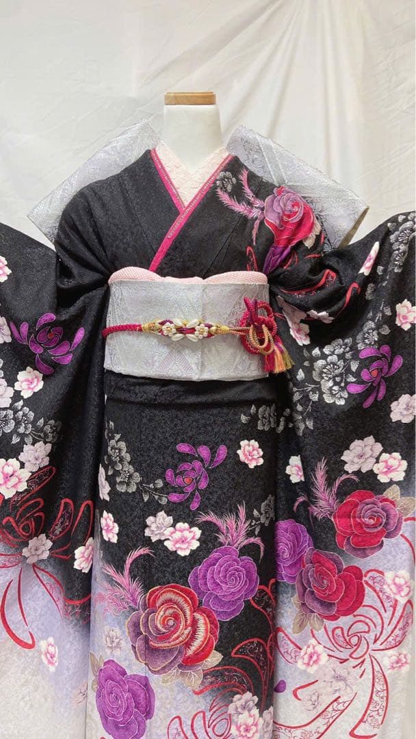 振袖 黒地 花柄　振袖フルセット　成人式　振袖　振袖5点セット　正絹